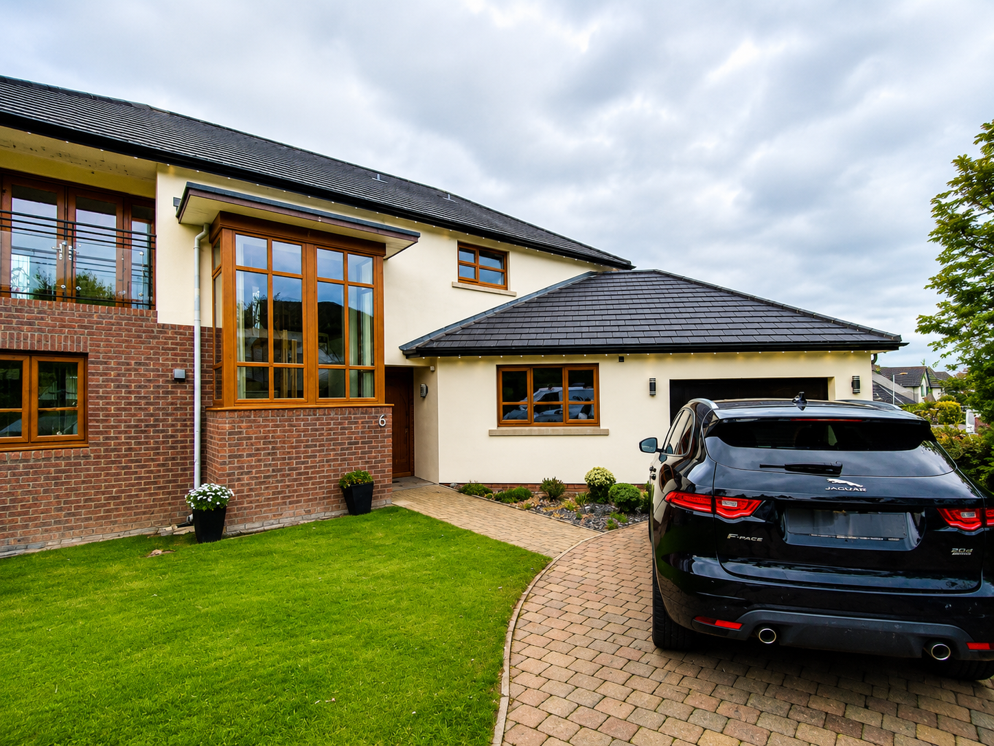 House exterior in Dulux Weathershield — Groomsport