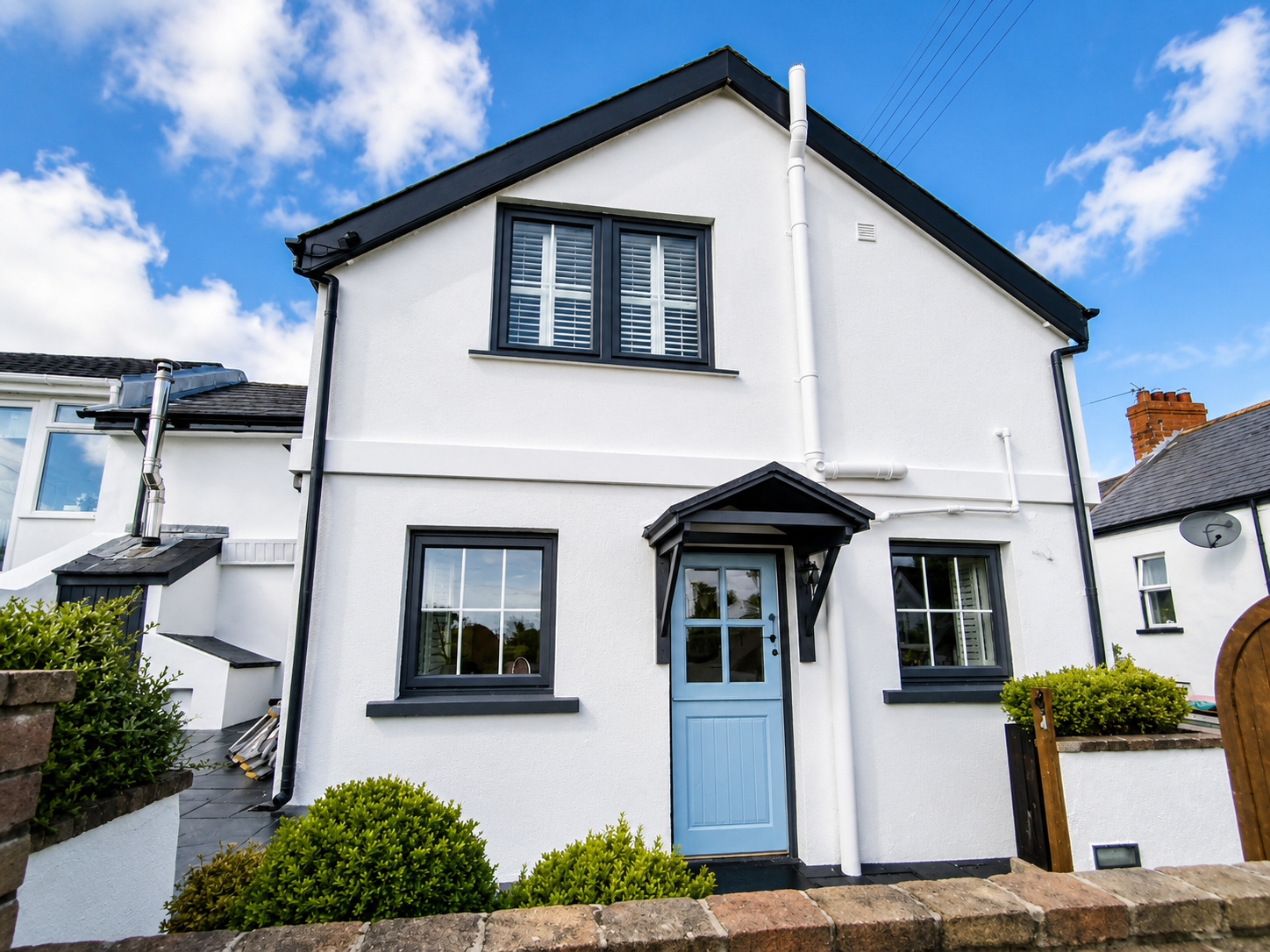 House exterior in Dulux Weathershield — Groomsport
